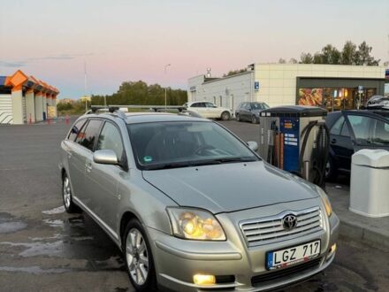 Серый Тойота Авенсис, объемом двигателя 2.2 л и пробегом 280 тыс. км за 2281 $, фото 1 на Automoto.ua