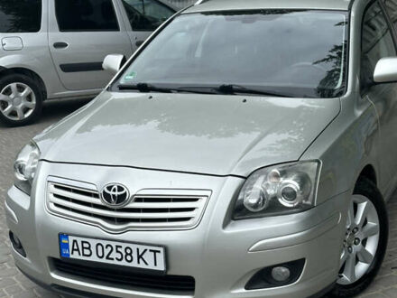 Сірий Тойота Авенсіс, об'ємом двигуна 1.8 л та пробігом 200 тис. км за 7500 $, фото 1 на Automoto.ua