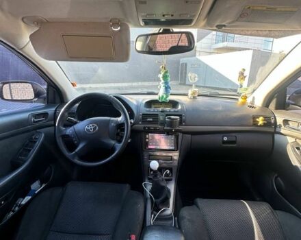 Серый Тойота Авенсис, объемом двигателя 2.2 л и пробегом 470 тыс. км за 5500 $, фото 1 на Automoto.ua