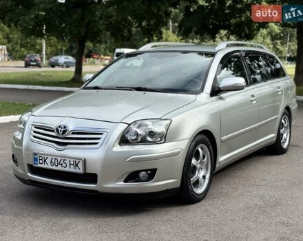 Серый Тойота Авенсис, объемом двигателя 2 л и пробегом 289 тыс. км за 5200 $, фото 1 на Automoto.ua