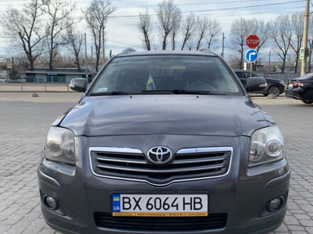 Тойота Авенсис 2007 в Хмельницком на Automoto.ua Серый Тойота Авенсис, объемом двигателя 2.2 л и пробегом 340 тыс. км за 5400 $, фото 1 на Automoto.ua