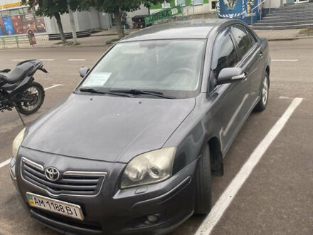Серый Тойота Авенсис, объемом двигателя 1.8 л и пробегом 253 тыс. км за 7000 $, фото 1 на Automoto.ua