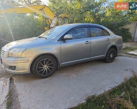 Серый Тойота Авенсис, объемом двигателя 1.79 л и пробегом 328 тыс. км за 5500 $, фото 1 на Automoto.ua