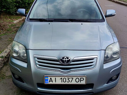 Серый Тойота Авенсис, объемом двигателя 1.8 л и пробегом 392 тыс. км за 5999 $, фото 1 на Automoto.ua