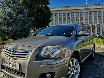 Тойота Авенсіс 2007 у Ужгороді на Automoto.ua Сірий Тойота Авенсіс, об'ємом двигуна 2 л та пробігом 312 тис. км за 7500 $, фото 1 на Automoto.ua