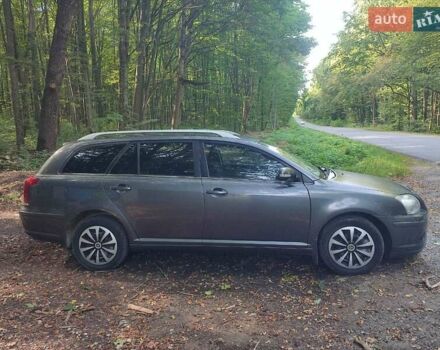 Серый Тойота Авенсис, объемом двигателя 2.2 л и пробегом 192 тыс. км за 7000 $, фото 1 на Automoto.ua