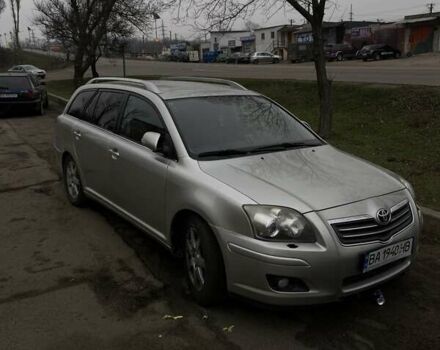 Серый Тойота Авенсис, объемом двигателя 2.2 л и пробегом 240 тыс. км за 6000 $, фото 1 на Automoto.ua