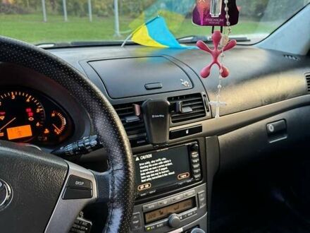 Серый Тойота Авенсис, объемом двигателя 2.23 л и пробегом 245 тыс. км за 5700 $, фото 1 на Automoto.ua