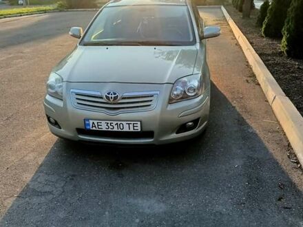 Тойота Авенсіс 2007 у Покровск (Красноармійськ) на Automoto.ua Сірий Тойота Авенсіс, об'ємом двигуна 2 л та пробігом 279 тис. км за 6900 $, фото 1 на Automoto.ua