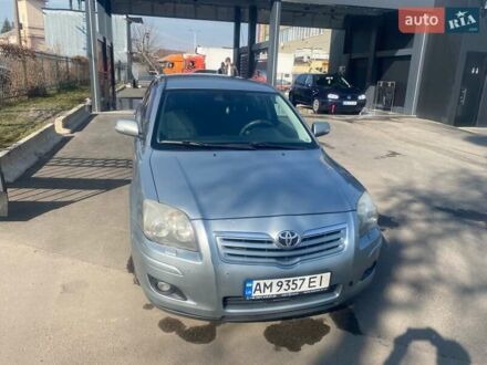 Серый Тойота Авенсис, объемом двигателя 2 л и пробегом 246 тыс. км за 6000 $, фото 1 на Automoto.ua