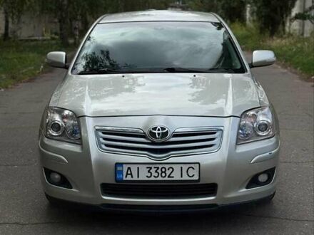 Серый Тойота Авенсис, объемом двигателя 1.8 л и пробегом 318 тыс. км за 4900 $, фото 1 на Automoto.ua
