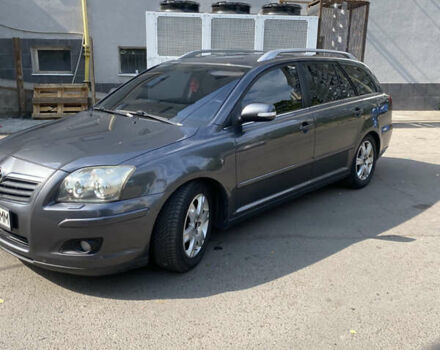 Серый Тойота Авенсис, объемом двигателя 2 л и пробегом 305 тыс. км за 4700 $, фото 1 на Automoto.ua