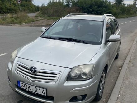 Серый Тойота Авенсис, объемом двигателя 2 л и пробегом 400 тыс. км за 3150 $, фото 1 на Automoto.ua