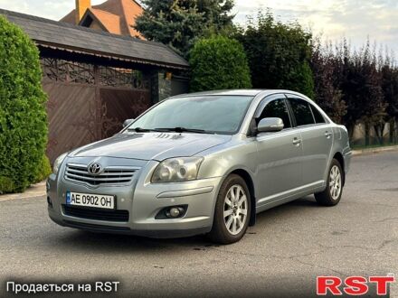 Серый Тойота Авенсис, объемом двигателя 1.8 л и пробегом 227 тыс. км за 6999 $, фото 1 на Automoto.ua