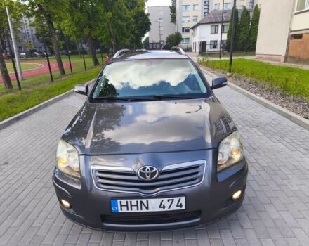 Серый Тойота Авенсис, объемом двигателя 2 л и пробегом 270 тыс. км за 1573 $, фото 1 на Automoto.ua