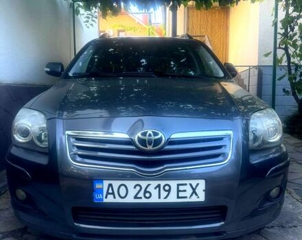 Серый Тойота Авенсис, объемом двигателя 2 л и пробегом 269 тыс. км за 5000 $, фото 1 на Automoto.ua