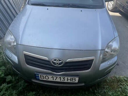 Серый Тойота Авенсис, объемом двигателя 2 л и пробегом 370 тыс. км за 5300 $, фото 1 на Automoto.ua