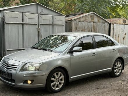 Серый Тойота Авенсис, объемом двигателя 1.8 л и пробегом 258 тыс. км за 6850 $, фото 1 на Automoto.ua