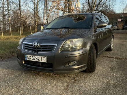 Серый Тойота Авенсис, объемом двигателя 2.2 л и пробегом 293 тыс. км за 7399 $, фото 1 на Automoto.ua