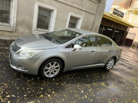 Серый Тойота Авенсис, объемом двигателя 2 л и пробегом 124 тыс. км за 10400 $, фото 1 на Automoto.ua