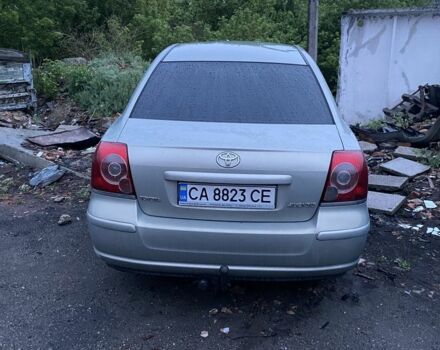 Серый Тойота Авенсис, объемом двигателя 1.8 л и пробегом 210 тыс. км за 2200 $, фото 1 на Automoto.ua