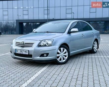Серый Тойота Авенсис, объемом двигателя 1.6 л и пробегом 300 тыс. км за 5250 $, фото 1 на Automoto.ua