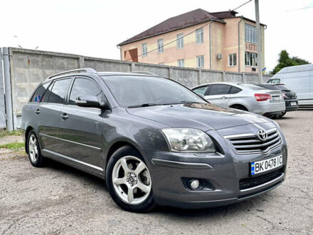 Тойота Авенсіс 2008 у Рівному на Automoto.ua Сірий Тойота Авенсіс, об'ємом двигуна 2 л та пробігом 309 тис. км за 7999 $, фото 1 на Automoto.ua