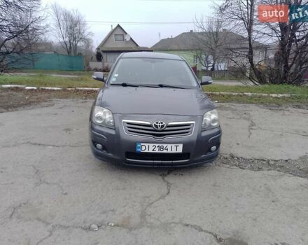 Серый Тойота Авенсис, объемом двигателя 2 л и пробегом 290 тыс. км за 6500 $, фото 1 на Automoto.ua