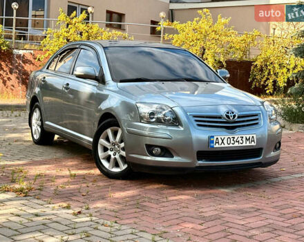 Серый Тойота Авенсис, объемом двигателя 2 л и пробегом 208 тыс. км за 6700 $, фото 1 на Automoto.ua