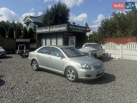 Серый Тойота Авенсис, объемом двигателя 2 л и пробегом 275 тыс. км за 6500 $, фото 1 на Automoto.ua