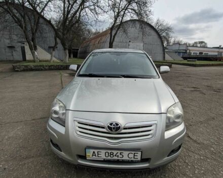 Серый Тойота Авенсис, объемом двигателя 1.8 л и пробегом 835 тыс. км за 7752 $, фото 1 на Automoto.ua