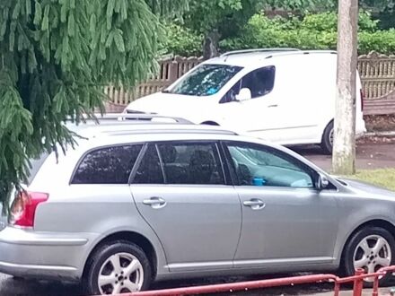 Сірий Тойота Авенсіс, об'ємом двигуна 2 л та пробігом 380 тис. км за 7300 $, фото 1 на Automoto.ua