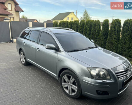 Серый Тойота Авенсис, объемом двигателя 2.23 л и пробегом 312 тыс. км за 6800 $, фото 1 на Automoto.ua