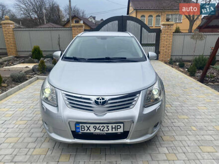 Тойота Авенсіс 2008 у Дунаевцах на Automoto.ua Сірий Тойота Авенсіс, об'ємом двигуна 2 л та пробігом 238 тис. км за 6600 $, фото 1 на Automoto.ua