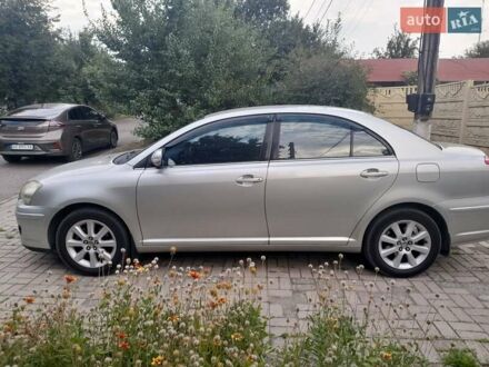 Серый Тойота Авенсис, объемом двигателя 1.79 л и пробегом 253 тыс. км за 7200 $, фото 1 на Automoto.ua