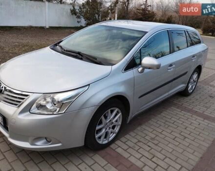 Серый Тойота Авенсис, объемом двигателя 2 л и пробегом 312 тыс. км за 7600 $, фото 1 на Automoto.ua