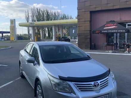 Серый Тойота Авенсис, объемом двигателя 1.8 л и пробегом 275 тыс. км за 7000 $, фото 1 на Automoto.ua