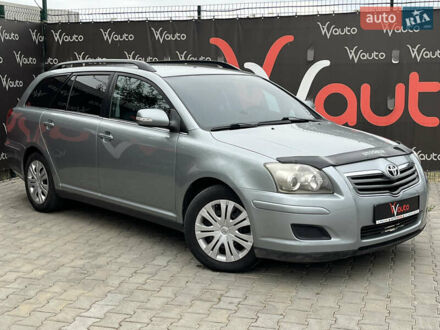 Серый Тойота Авенсис, объемом двигателя 2 л и пробегом 340 тыс. км за 6700 $, фото 1 на Automoto.ua