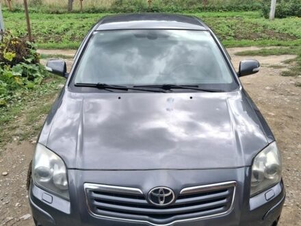 Серый Тойота Авенсис, объемом двигателя 2 л и пробегом 245 тыс. км за 6200 $, фото 1 на Automoto.ua