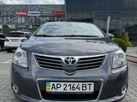 Сірий Тойота Авенсіс, об'ємом двигуна 2.01 л та пробігом 116 тис. км за 10500 $, фото 1 на Automoto.ua