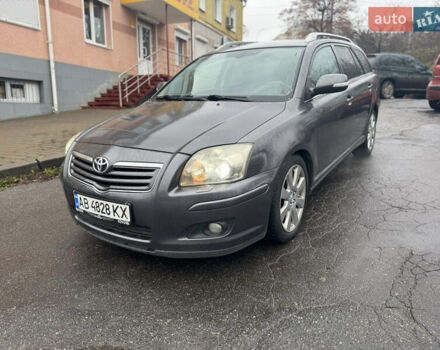 Серый Тойота Авенсис, объемом двигателя 2 л и пробегом 206 тыс. км за 7500 $, фото 1 на Automoto.ua