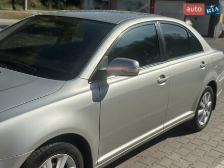 Серый Тойота Авенсис, объемом двигателя 1.79 л и пробегом 162 тыс. км за 8500 $, фото 1 на Automoto.ua