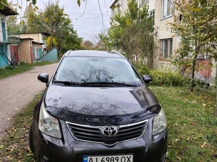 Серый Тойота Авенсис, объемом двигателя 2.2 л и пробегом 265 тыс. км за 8500 $, фото 1 на Automoto.ua