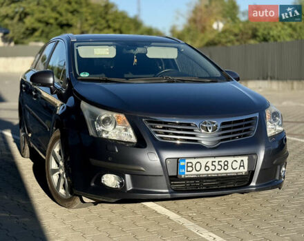 Серый Тойота Авенсис, объемом двигателя 1.8 л и пробегом 221 тыс. км за 10500 $, фото 1 на Automoto.ua