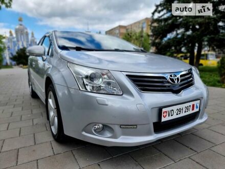 Серый Тойота Авенсис, объемом двигателя 2.2 л и пробегом 228 тыс. км за 9500 $, фото 1 на Automoto.ua