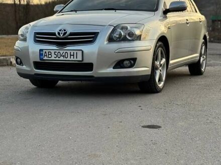 Серый Тойота Авенсис, объемом двигателя 2.23 л и пробегом 220 тыс. км за 8800 $, фото 1 на Automoto.ua