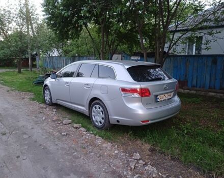Сірий Тойота Авенсіс, об'ємом двигуна 1.6 л та пробігом 258 тис. км за 7900 $, фото 1 на Automoto.ua