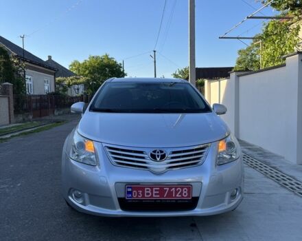 Серый Тойота Авенсис, объемом двигателя 2.2 л и пробегом 310 тыс. км за 7700 $, фото 1 на Automoto.ua