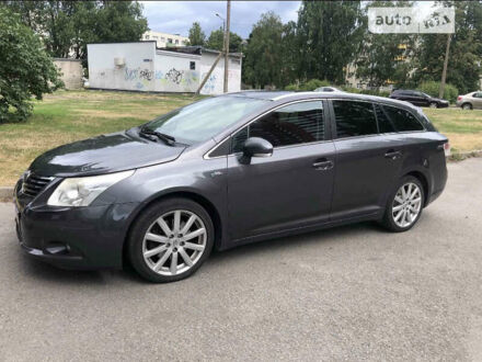 Сірий Тойота Авенсіс, об'ємом двигуна 2.2 л та пробігом 390 тис. км за 7400 $, фото 1 на Automoto.ua