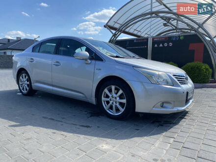 Серый Тойота Авенсис, объемом двигателя 2.2 л и пробегом 270 тыс. км за 9900 $, фото 1 на Automoto.ua